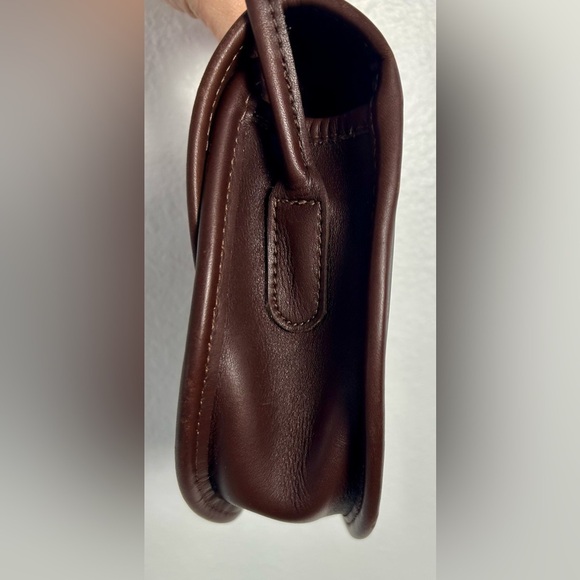 Vintage 90s Coach Casey Crossbody Bag Brown  Tan Leather Quiet Luxury Round - Picture 6 of 12